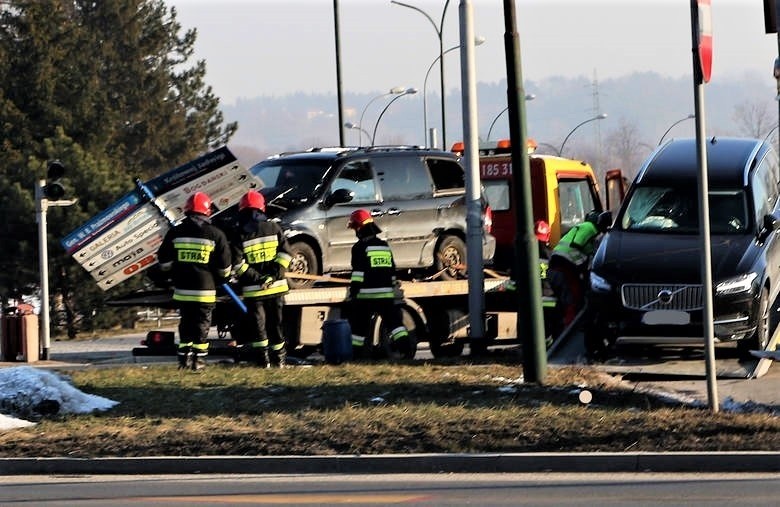 Na rondzie Solidarności, czyli  krzyżują się aż trzy drogi...