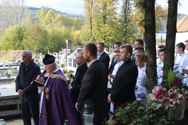 Tęgoborze. Tłum pożegnał 17-letniego Adama [ZDJĘCIA]