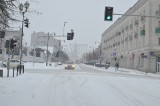 Zima znów zaatakowała Białystok. Śnieg sparaliżował i utrudnił ruch na drogach 25 stycznia 2019 [GALERIA]