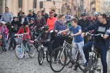 Rowerowa Masa Krytyczna w Toruniu w pełnym słońcu! Poszukajcie się na zdjęciach