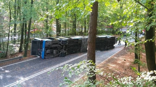 Wypadek autobusu na ulicy Sopockiej w Gdyni - 2.10.2017