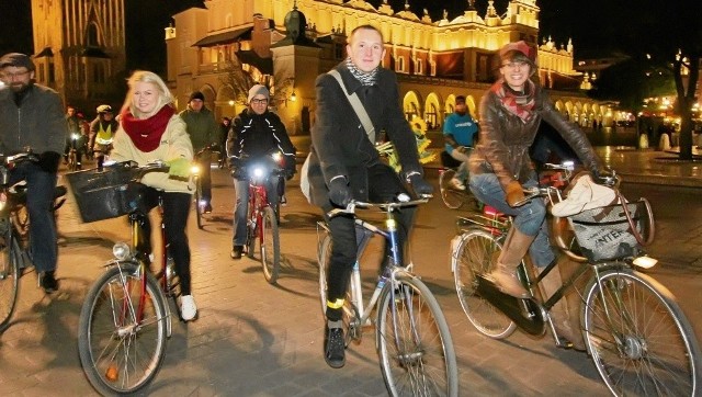 Masa Krytyczna to forma rowerowego protestu, który odbywa się w każdy ostatni piątek miesiąca