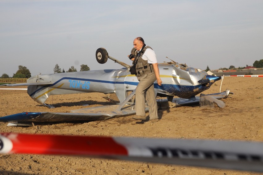 Wypadek lotniczy pod Łomżą. Cessna 152 rozbiła się w...