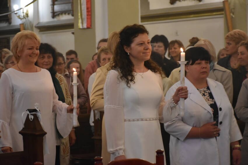 Diecezja ełcka. Trzy kobiety zostały włączone do grona dziewic konsekrowanych. Stały się oblubienicami Jezusa