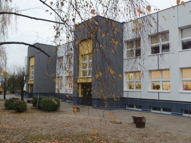 Zakończyła się termomodernizacja budynku Przedszkola Publicznego numer 1 przy ulicy Zientarskiego w Radomiu. Placówka ma nową elewację, instalację centralnego ogrzewania, kolektory słoneczne.