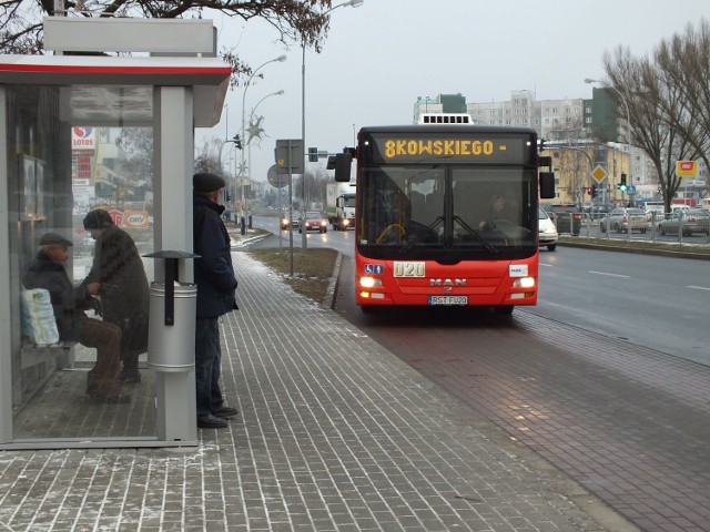 Zanim skorzystamy z darmowej jazdy, należy poznać zasady korzystaniz z ulg, aby uniknąć dotkliwej kary.