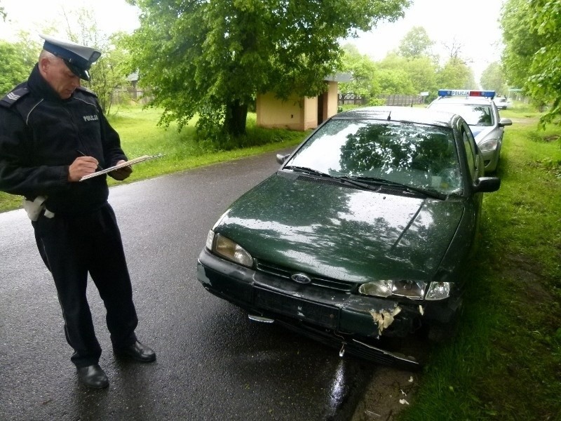 Groźny wypadek pod Rawą Mazowiecką. Samochód potrącił 9-latka na rowerze [ZDJĘCIA]