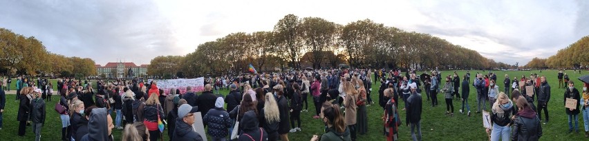 Protesty (nie tylko) kobiet w Szczecinie. Tak było przez trzy dni. ZDJĘCIA naszych Internautów