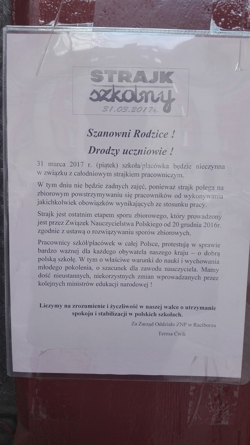 Większość raciborskich szkół wzięła udział w strajku...