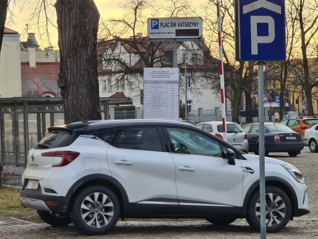 Oblegany parking przy pl. św. Katarzyny