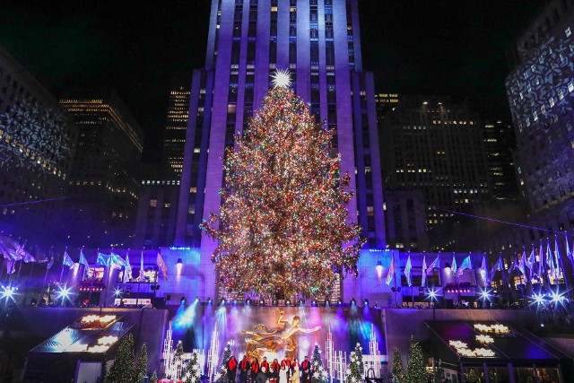 Tegoroczna uroczystość zapalania światełek na bożonarodzeniowej choince na Manhattanie odbyła się w cieniu propalestyńskich protestów.