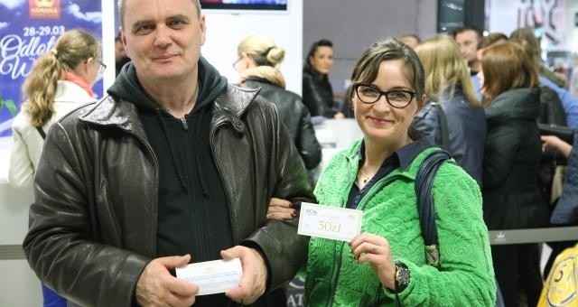 Podczas ostatniej Nocy Zakupów w Galerii Korona Kielce Albert i Irena Stasińscy za paragony otrzymali bony na zakupy o wartości 50 złotych dla każdego.