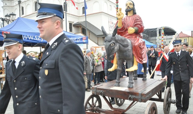 Procesja z figurką Chrystusa na osiołku (symbolizująca jego wjazd do Jerozolimy) jest nieodłącznym elementem szydłowieckiego Kiermaszu Wielkanocnego w Niedzielę Palmową.