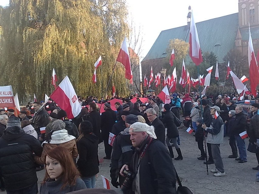 Święto Niepodległości - marsz ogranizowany przez Prawicę