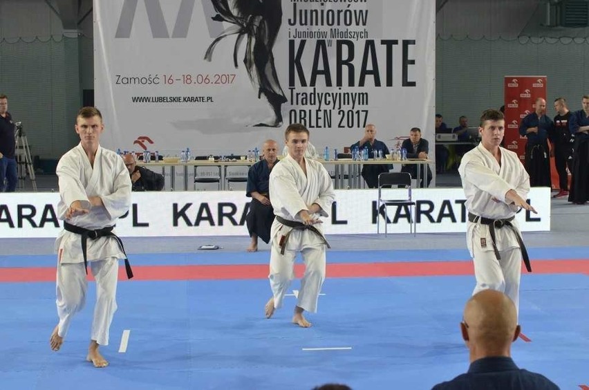 19 medali niepołomickich karateków w mistrzostwach Polski