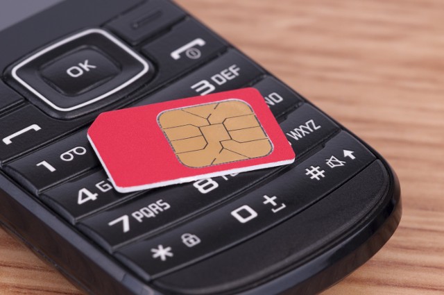 Telefony na kartę: Na potęgę handlują aktywnymi kartami pre-paid