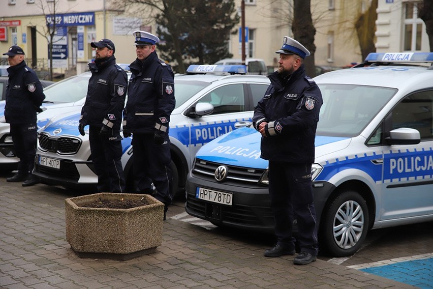 Ełk. Nowe samochody w ełckiej komendzie [zdjęcia]