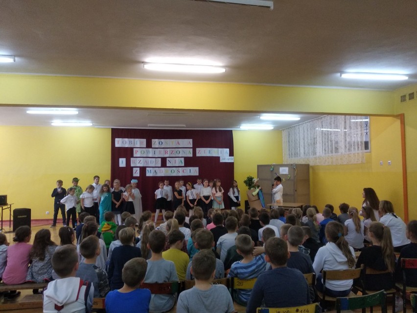 Ciekawy apel "Bądź życzliwy dla przyrody" w Szkole Podstawowej 27 w Kielcach [ZDJĘCIA]