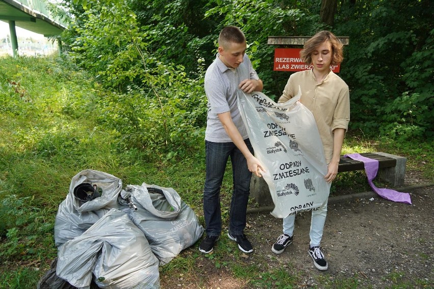 Wielkie sprzątanie w lesie Zwierzynieckim. Na zdjęciu...