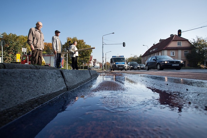Wyciek oleju na ulicy Szczecińskiej