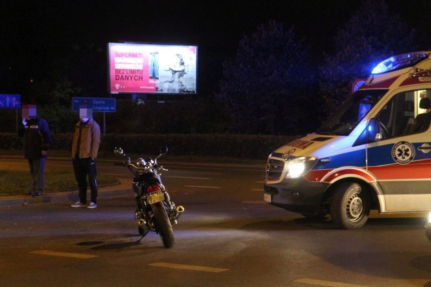 Wypadek na Borowskiej. Samochód osobowy zderzył się z...