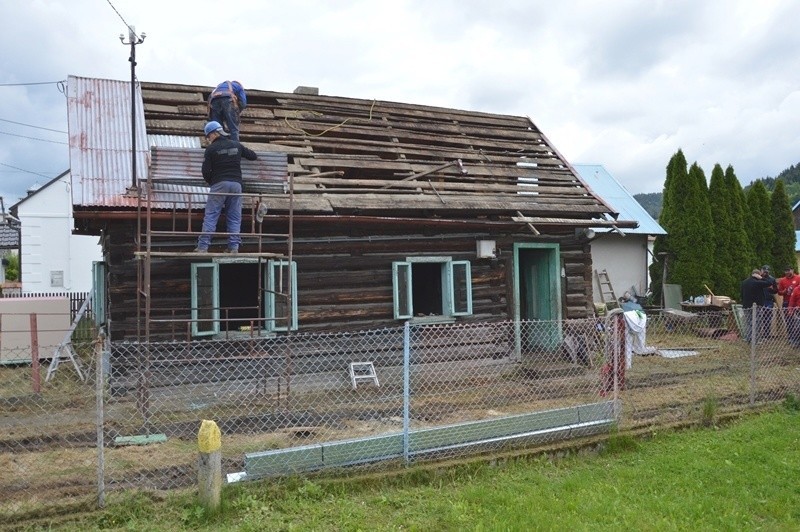 Gołkowice. "Nasz Nowy Dom" remontuje dla Nikoli i jej rodziny [6.06.]