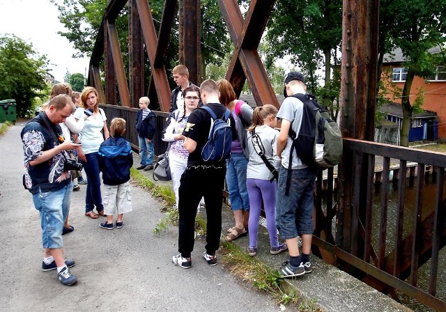 Szczecińścy poszukiwacze skarbów swoją przygodę z geocachingiem rozpoczęli od mostu prowadzącego na Wyspę Jaskółczą.