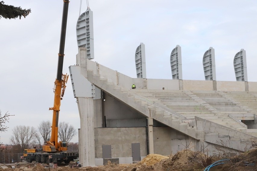 Budowa stadionu Radomiaka trwa od kilku lat. Potrzeba...