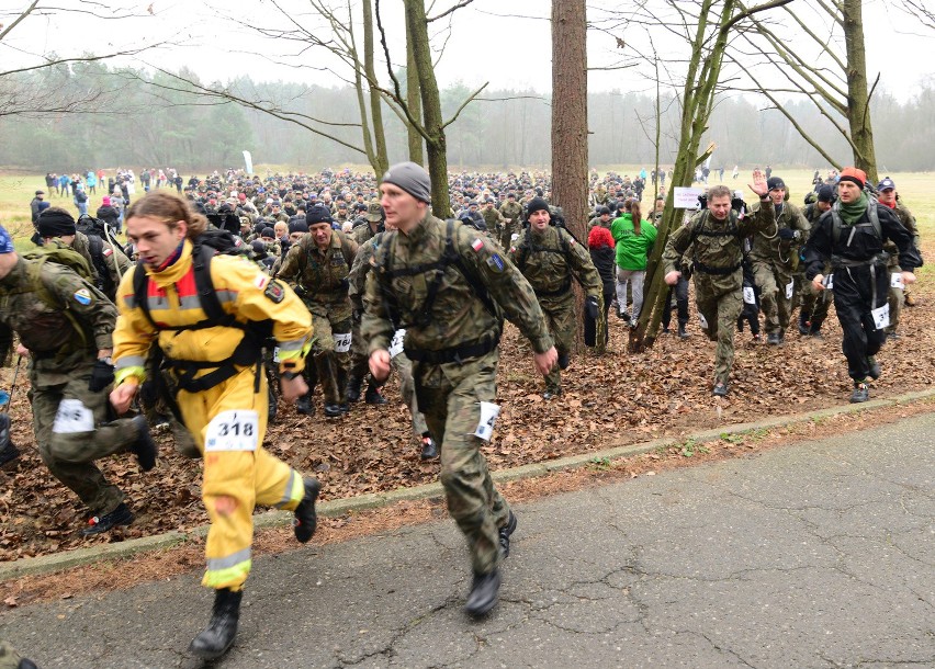 Maraton Komandosa co roku biegną setki zawodników