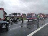 Wypadek w Gręblinie na drodze krajowej 91 10.09.2019. Samochód osobowy zderzył się z ciężarowym. Dwie osoby zostały poszkodowane 