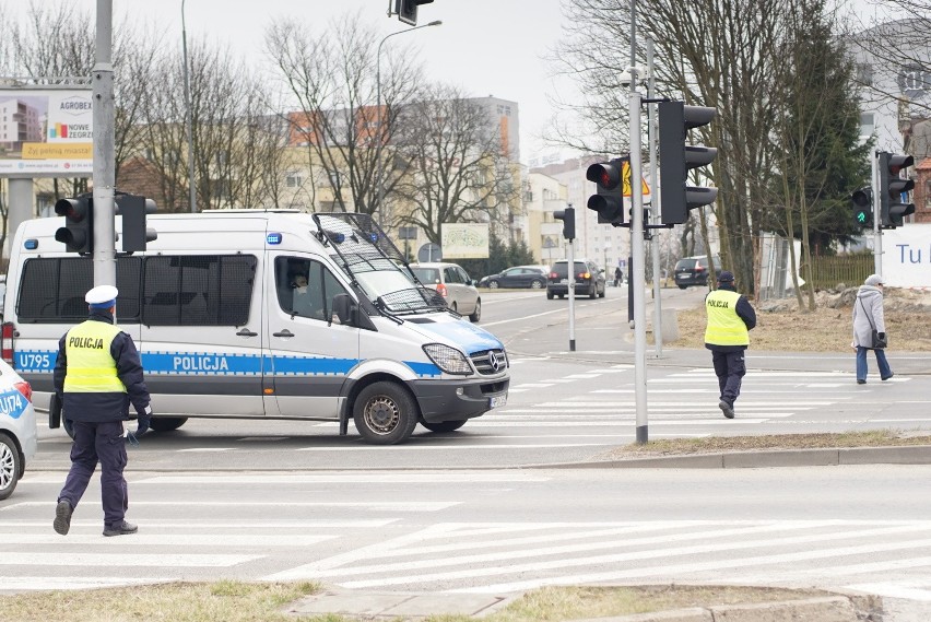 Akcja antyterrorystów w Poznaniu: Inflancka zamknięta....