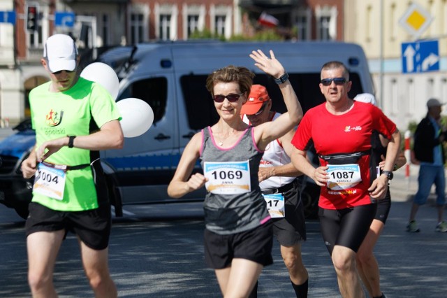 MARATONY 2019 I PÓŁMARATONY 2019. Największe imprezy biegowe w Polsce. Na zdjęciu maraton opolski.