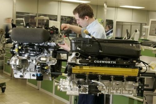 Fot. Cosworth: Silnik Coswortha o pojemności 2,3 l to...