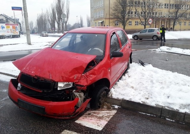 Wypadek na skrzyżowaniu ulic Widzewskiej/Lodowej z ul. Milionową