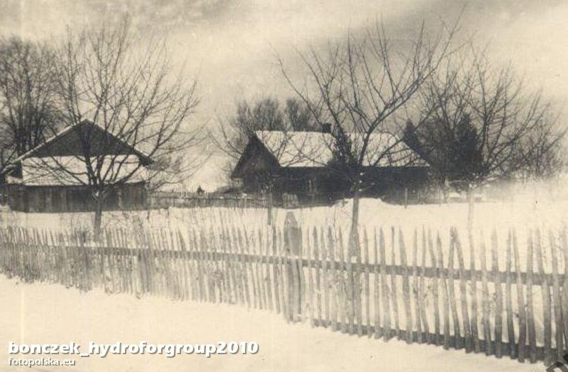 Gorzejowa. 1940 , Domy zimą 1940.