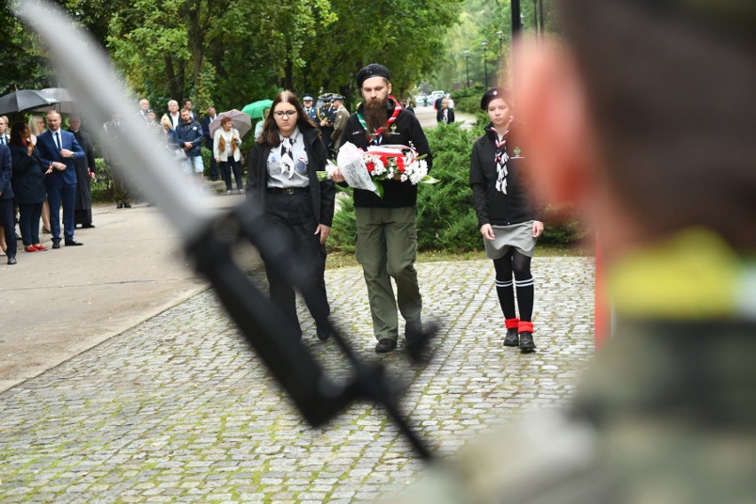 Na cmentarzu komunalnym w Gorzowie Wlkp. oddano hołd...