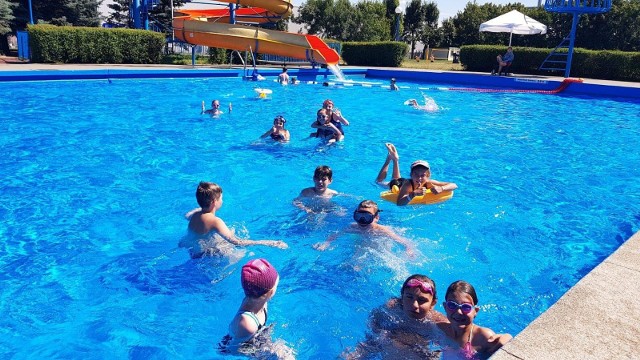 Lato kojarzy się najbardziej z pływaniem, ale w czasie wakacji można aktywnie spędzać czas także w inny sposób. Sportowe półkolonie w Poznaniu i okolicy. Zobacz najciekawsze oferty dla dzieci ---->