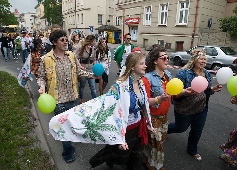 Juwelanlia 2012. Parada studentów w Słupsku...