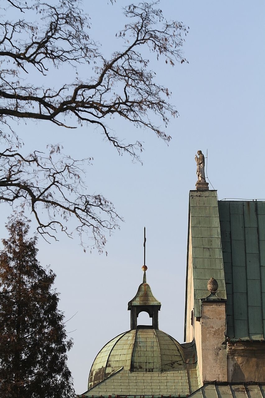 Błogosławiony Wincenty Kadłubek patronem Jędrzejowa. Mszę sprawował Nuncjusz Apostolski