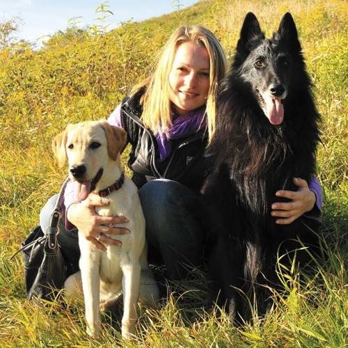 Magdalena Łęczycka jest doświadczoną instruktorką szkolenia psów. Stosując się do jej porad sprawimy, że mieszkający z nami pies stanie się najlepszym towarzyszem całej naszej rodziny.