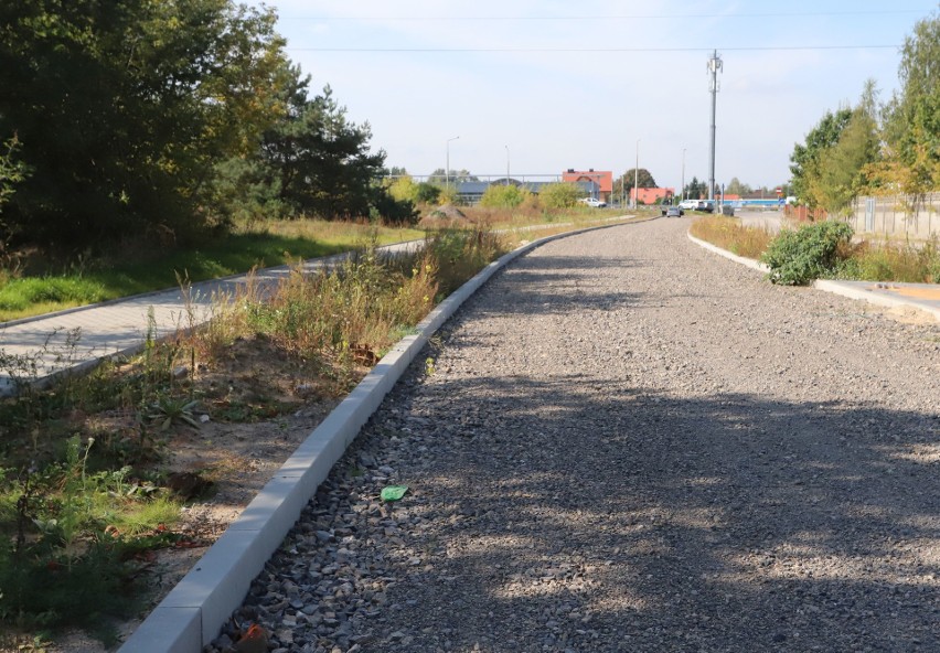 Trwa budowa dróg na terenie przyszłej strefy przemysłowej w Radomiu. Zobacz zdjęcia