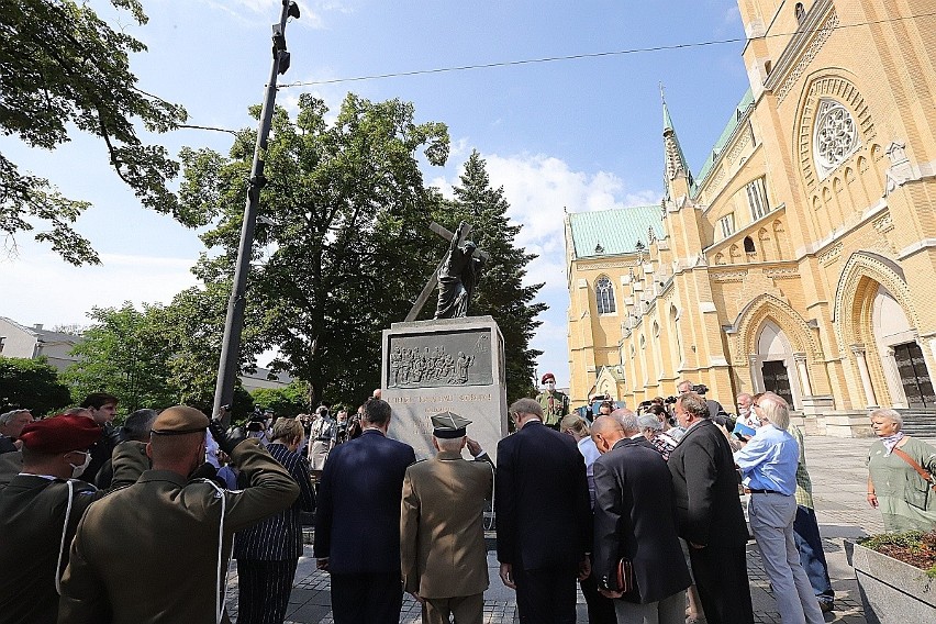 Uroczystości związane ze Świętem Wojska Polskiego w 2020...