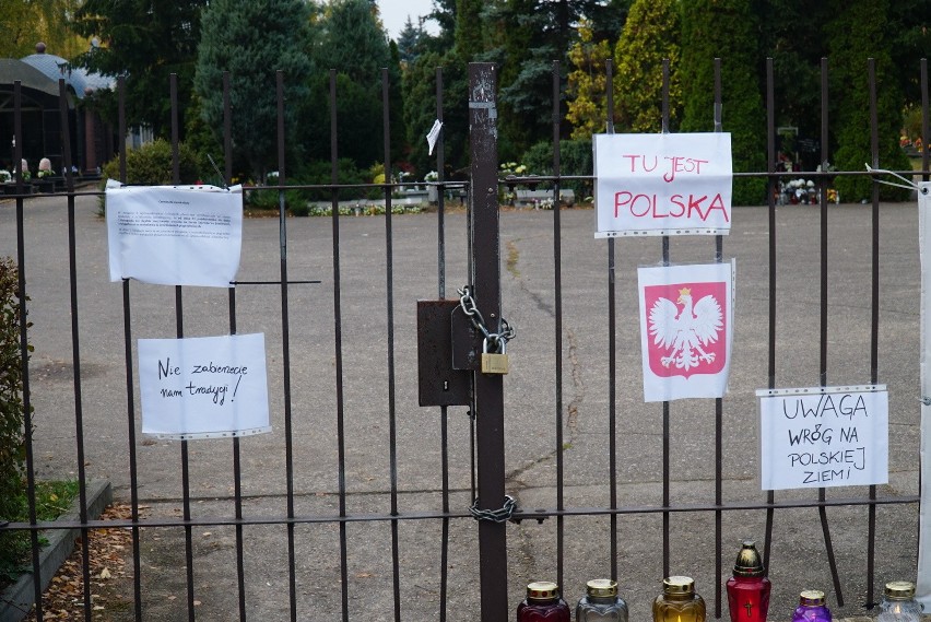 "Uwaga, wróg na polskiej ziemi", "Nie zabierzecie nam...