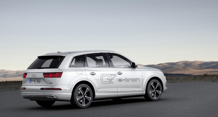 Audi Q7 e-tron 3.0 TDI quattro / Fot. Audi