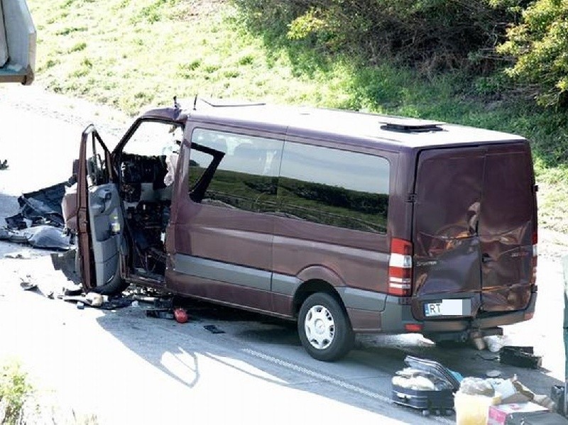 Pięć osób zginęło w wypadku w Czechach! Bus jechał z Tarnobrzega (nowe fakty)