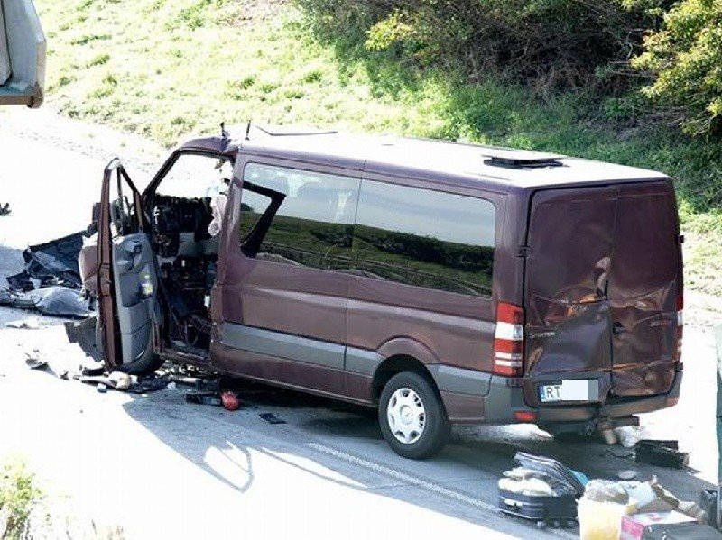 Pięć osób zginęło w wypadku w Czechach! Bus jechał z