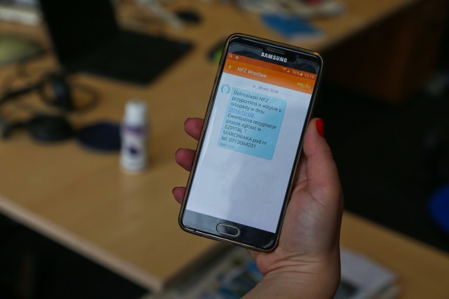 Takie SMS-y z przypomnieniem od dziś do pacjentów rozsyła dolnośląski NFZ.