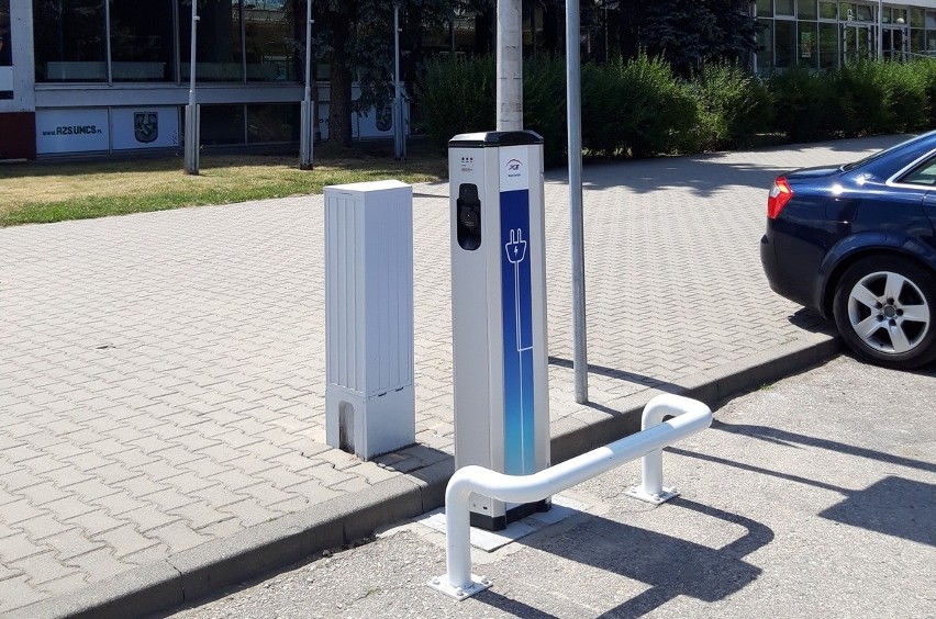 Trzy nowe stacje do ładowania samochodów elektrycznych stanęły w Lublinie