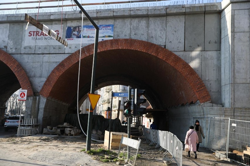 Piętrzą się problemy z zabytkowym wiaduktem