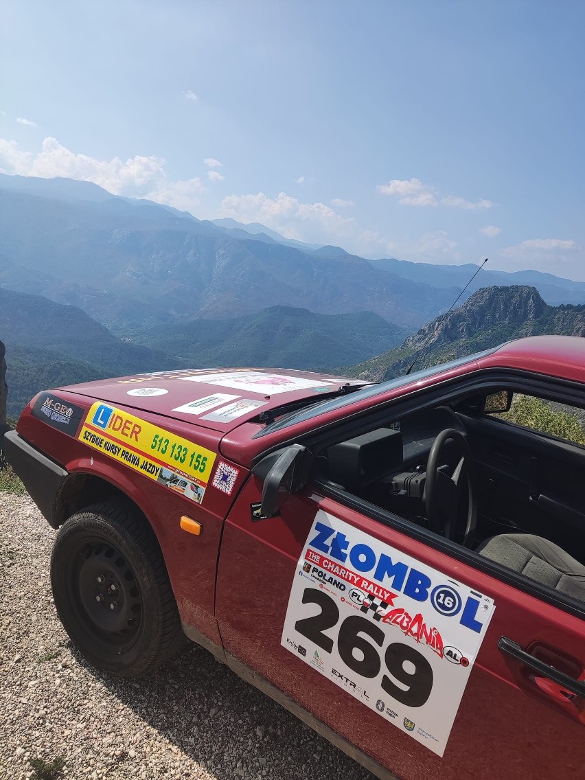 Zdjęcia ekipy Stegro Rally Team z wyprawy w trakcie Złombol...